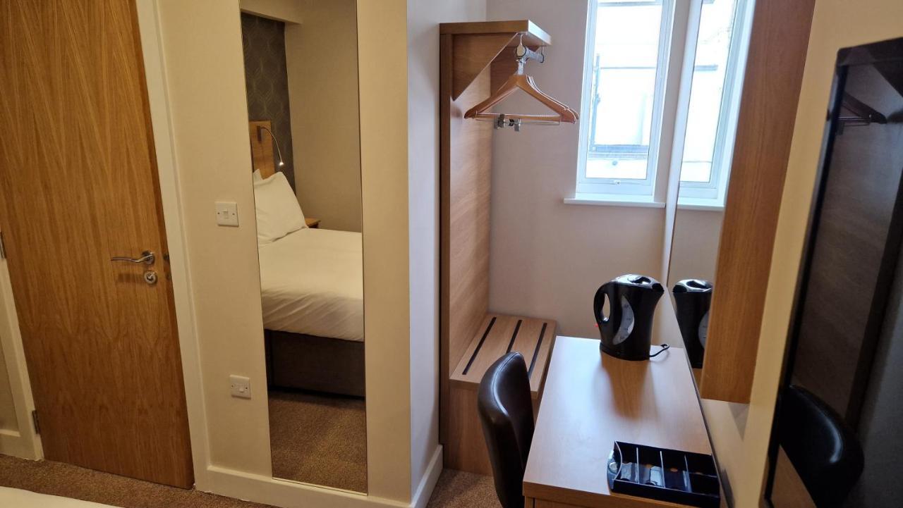 לונדון Best Western Northfields Ealing Hotel מראה חיצוני תמונה